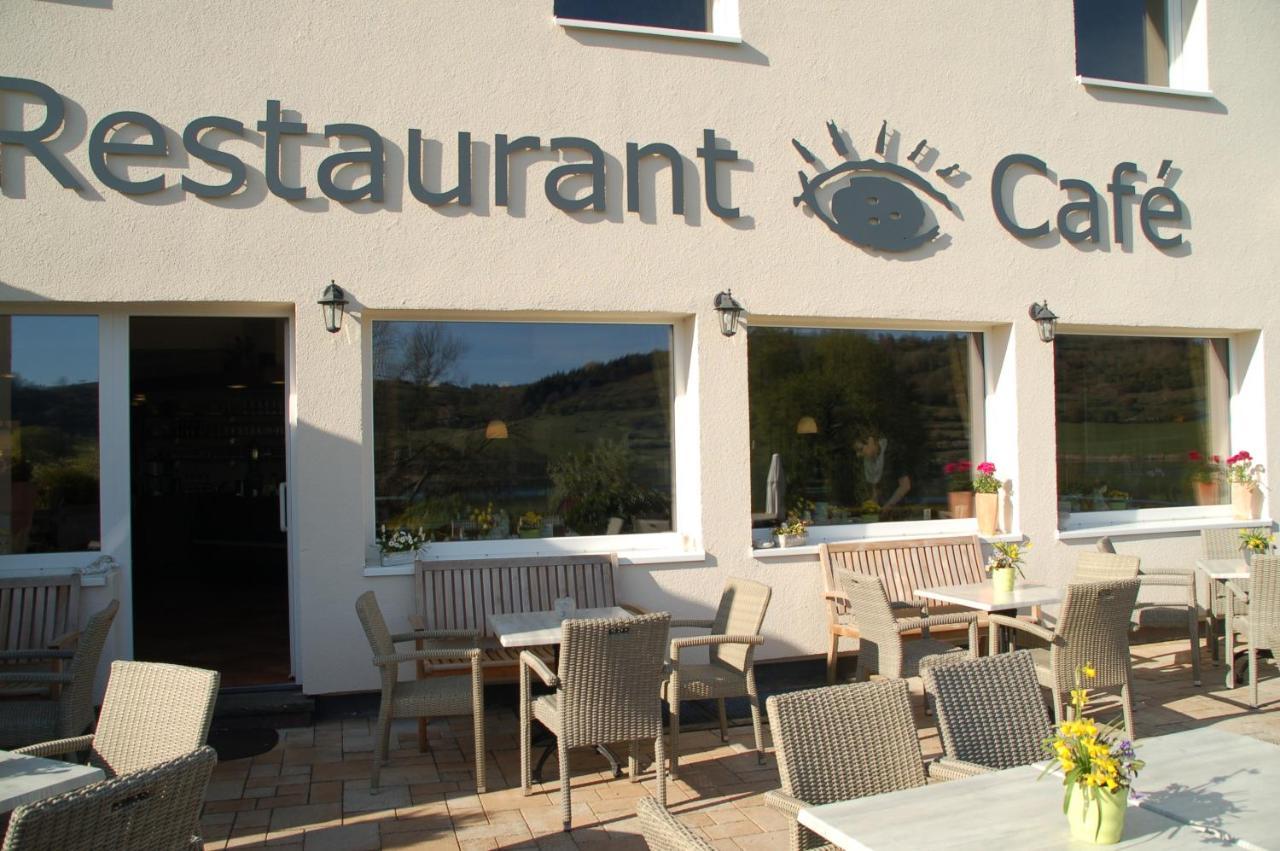 Hotel-Ferienwohnungen Cafe Maarblick シャルケンメーレン エクステリア 写真